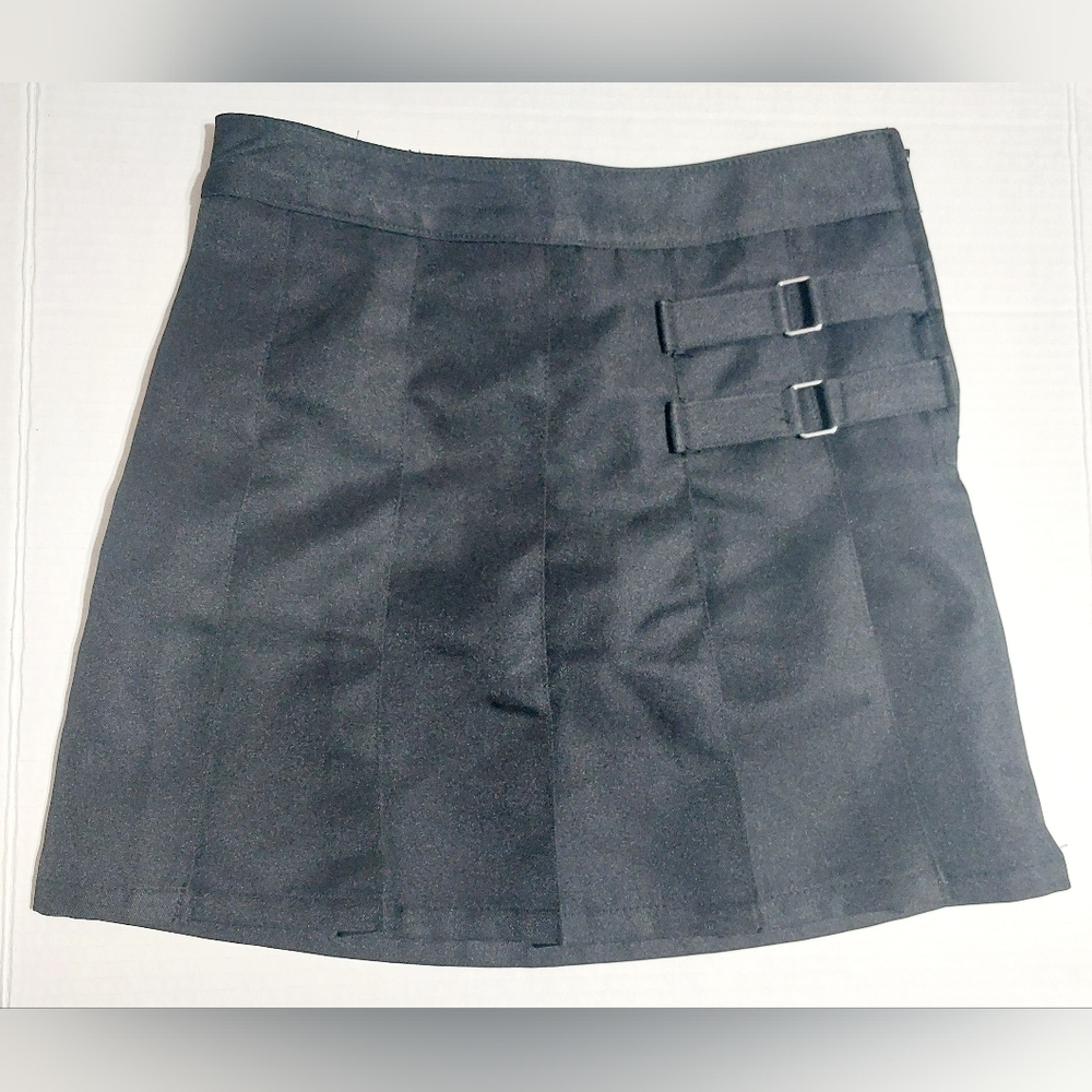 French Toast Girl's Scort Size 7 Black Skirt Uniform Pleated built